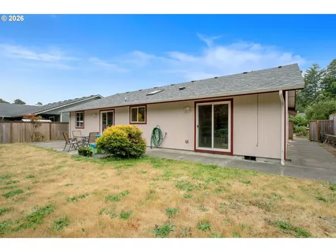 118 Park Village Loop Florence OR 97439