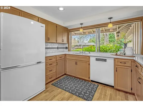 11045 SW Berkshire Street Portland OR 97225