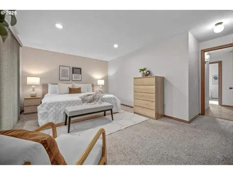 11045 SW Berkshire Street Portland OR 97225