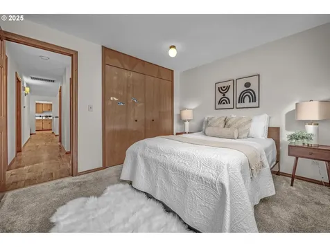 11045 SW Berkshire Street Portland OR 97225