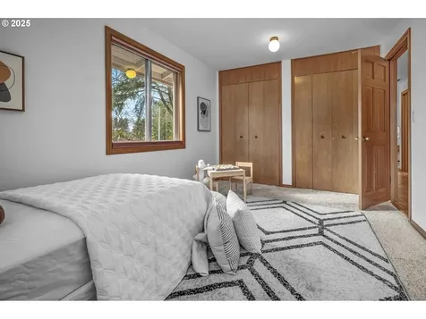 11045 SW Berkshire Street Portland OR 97225