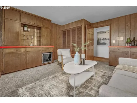 11045 SW Berkshire Street Portland OR 97225