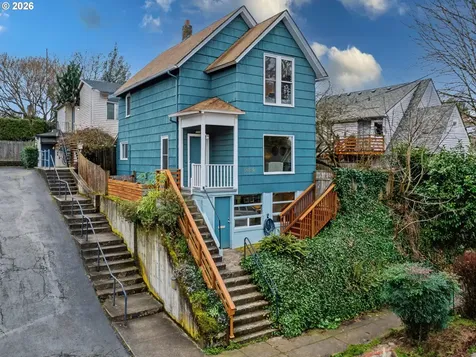 2220 SE Yamhill Street Portland OR 97214