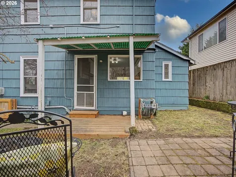 2220 SE Yamhill Street Portland OR 97214