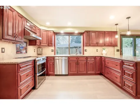475 Banton Avenue Eugene OR 97404
