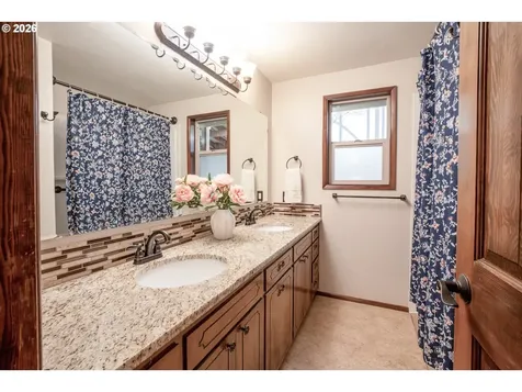 475 Banton Avenue Eugene OR 97404