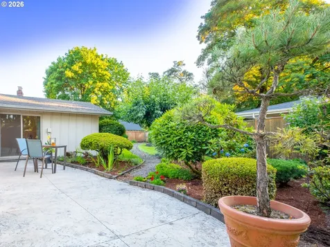 475 Banton Avenue Eugene OR 97404