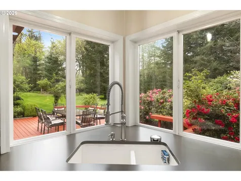 7701 NE 211th Avenue Vancouver WA 98682