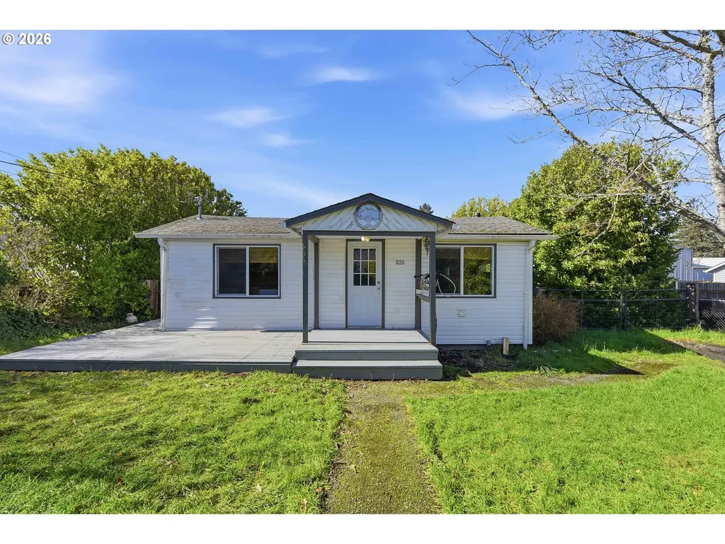 856 Augustine Avenue Coos Bay OR 97420