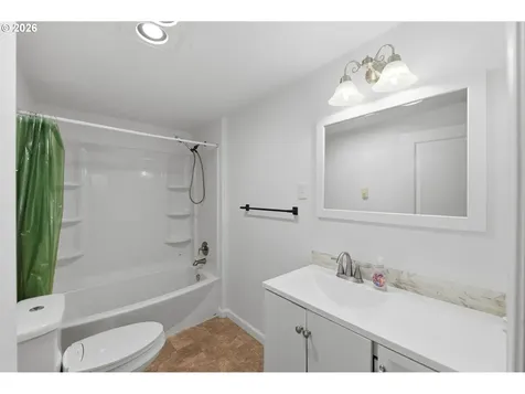 856 Augustine Avenue Coos Bay OR 97420