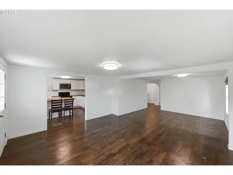856 Augustine Avenue Coos Bay OR 97420