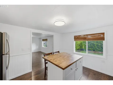 856 Augustine Avenue Coos Bay OR 97420