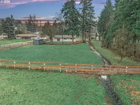 17069 S Bradley Road Oregon City OR 97045