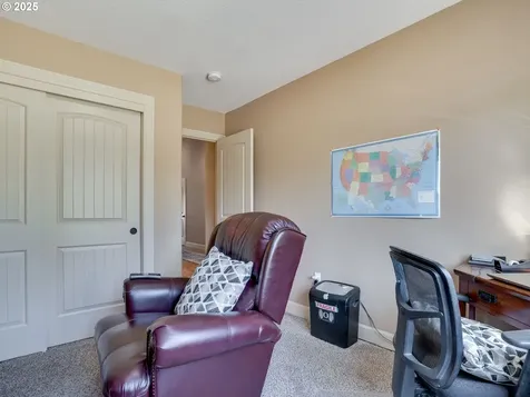 1047 Taurus Loop NE Keizer OR 97303