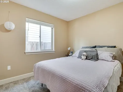 1047 Taurus Loop NE Keizer OR 97303