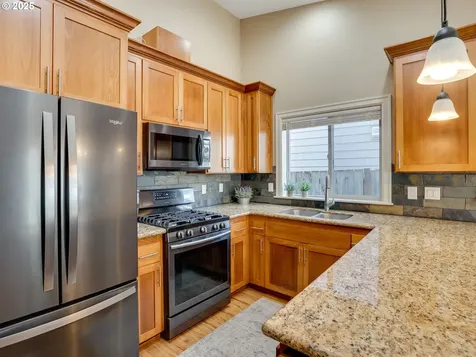 1047 Taurus Loop NE Keizer OR 97303