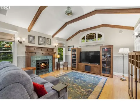 18050 S Ridge Runner Road Oregon City OR 97045