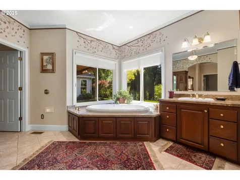 18050 S Ridge Runner Road Oregon City OR 97045