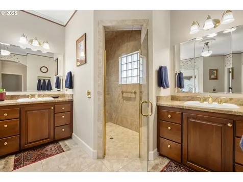 18050 S Ridge Runner Road Oregon City OR 97045