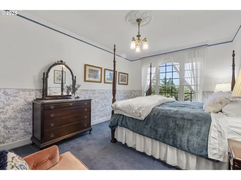 18050 S Ridge Runner Road Oregon City OR 97045