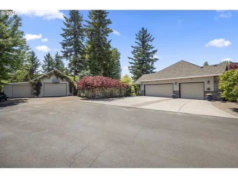 18050 S Ridge Runner Road Oregon City OR 97045