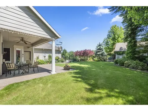 18050 S Ridge Runner Road Oregon City OR 97045