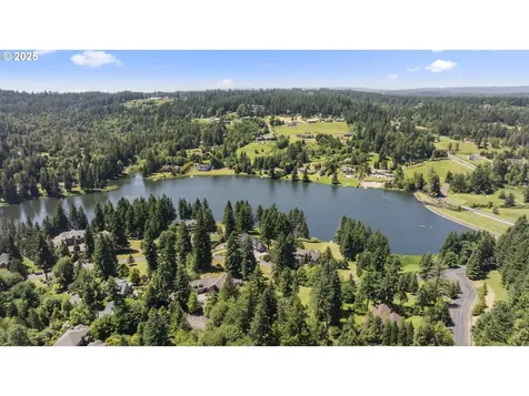18050 S Ridge Runner Road Oregon City OR 97045
