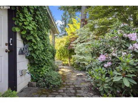 18050 S Ridge Runner Road Oregon City OR 97045
