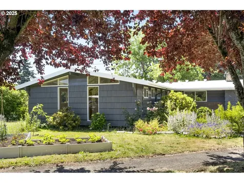 11328 SE Pine Court Portland OR 97216