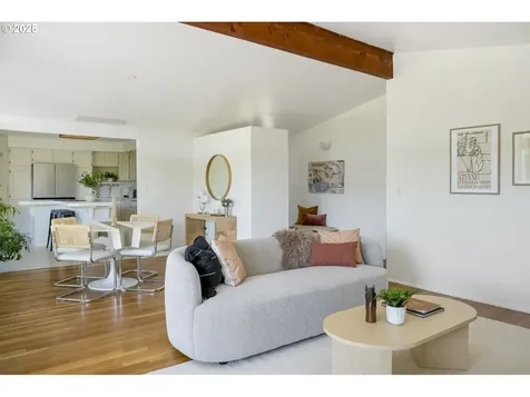 11328 SE Pine Court Portland OR 97216