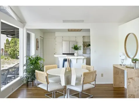 11328 SE Pine Court Portland OR 97216