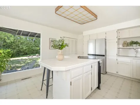 11328 SE Pine Court Portland OR 97216