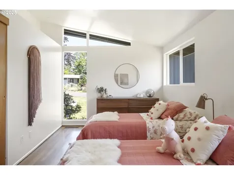 11328 SE Pine Court Portland OR 97216