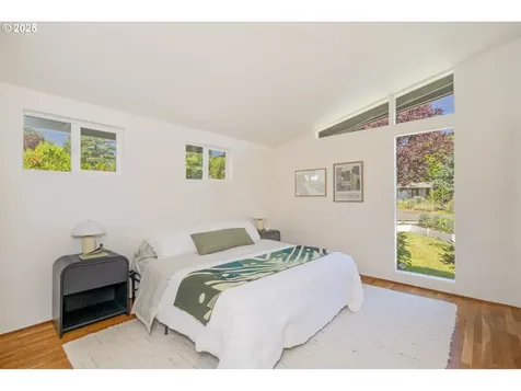 11328 SE Pine Court Portland OR 97216
