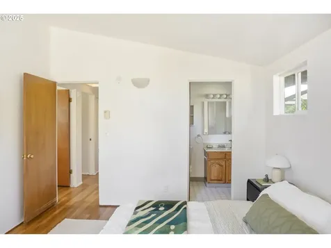 11328 SE Pine Court Portland OR 97216