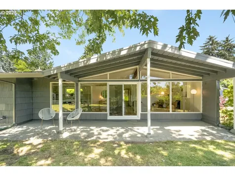 11328 SE Pine Court Portland OR 97216
