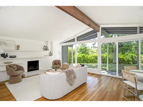 11328 SE Pine Court Portland OR 97216