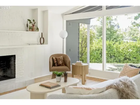 11328 SE Pine Court Portland OR 97216