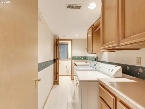 5736 SW Natchez Street Tualatin OR 97062