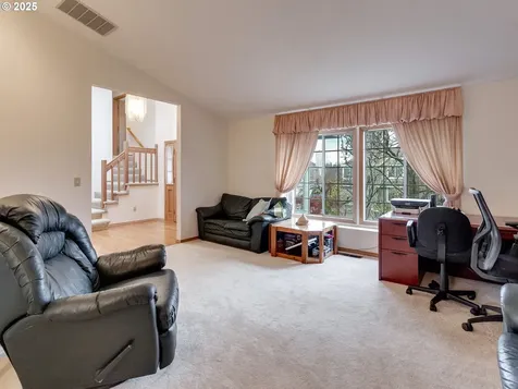 5736 SW Natchez Street Tualatin OR 97062