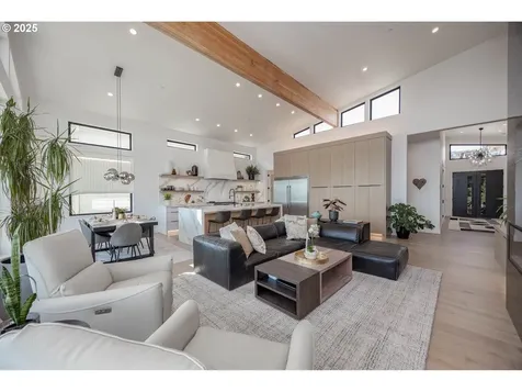 295 W W Street Washougal WA 98671