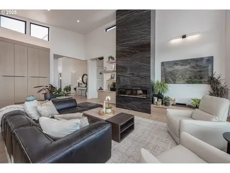 295 W W Street Washougal WA 98671