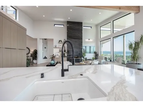295 W W Street Washougal WA 98671