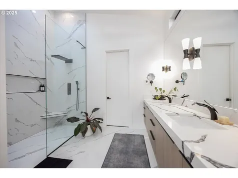 295 W W Street Washougal WA 98671