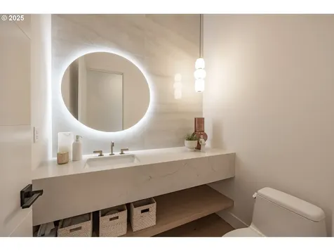 295 W W Street Washougal WA 98671