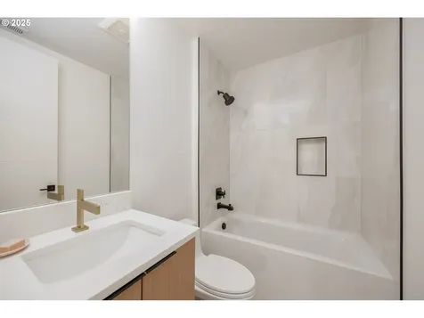295 W W Street Washougal WA 98671