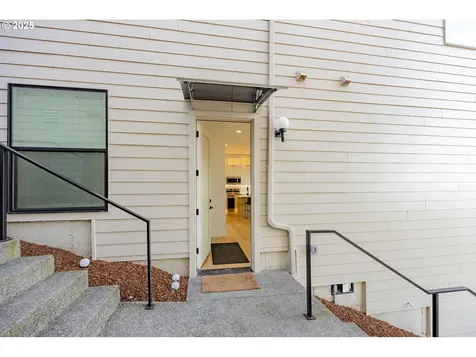 295 W W Street Washougal WA 98671