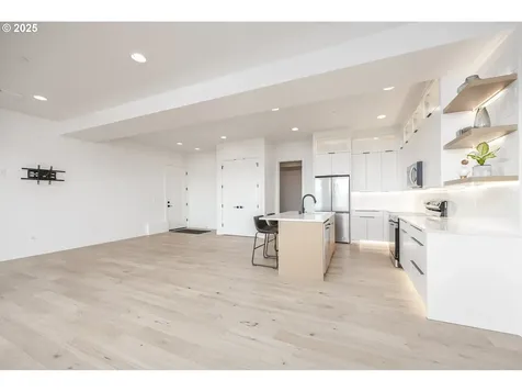 295 W W Street Washougal WA 98671