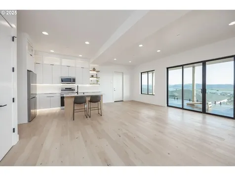 295 W W Street Washougal WA 98671