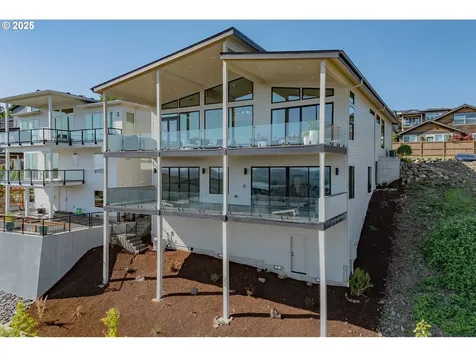 295 W W Street Washougal WA 98671